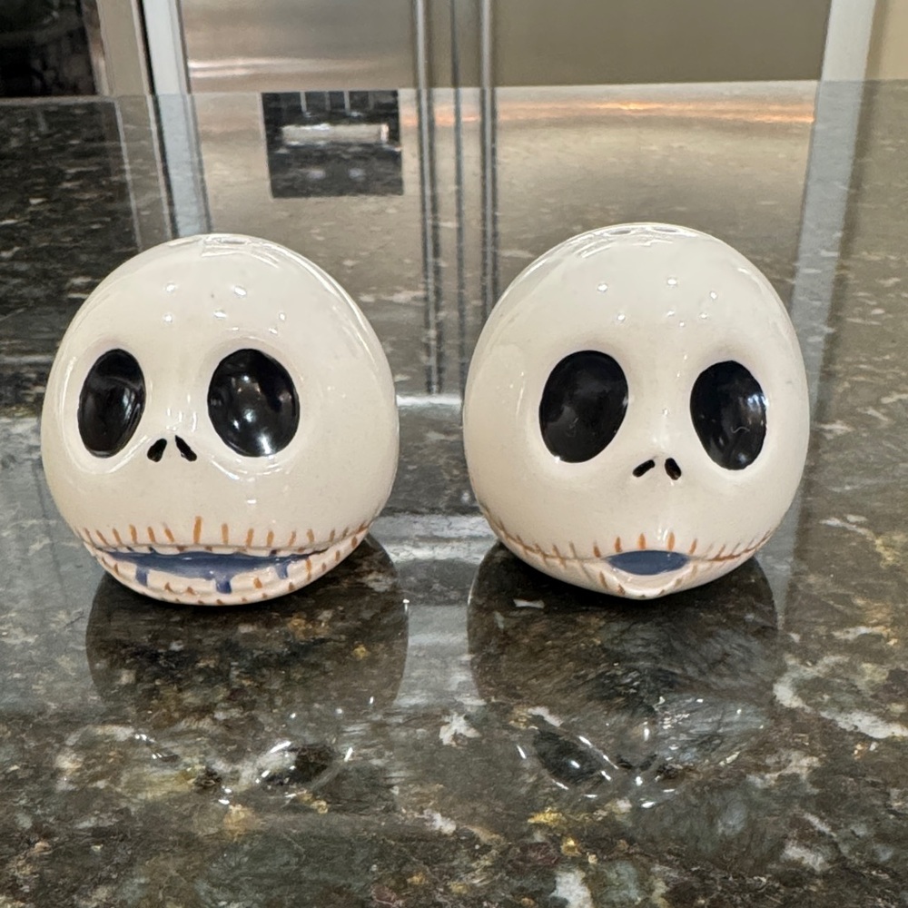 "Nightmare before Christmas" Jack Skellington Salt/Pepper Set New!